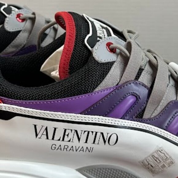 Valentino Garavani Sneakers Limited Edition - Picture 6 of 13